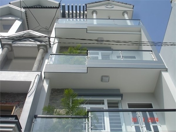 Bán nhà tuyệt đẹp đường Lê Văn Sỹ, Q.3, DT:5x13m,