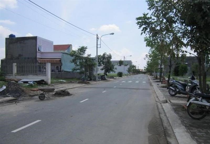 Bán nhà 5x18, khu dân cư, mặt tiền 12m, tiện KD