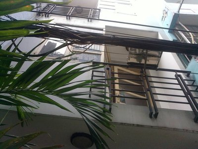 Bán nhà Dương Quảng Hàm DT= 5.2x10 ( nở hậu 5.6m) .