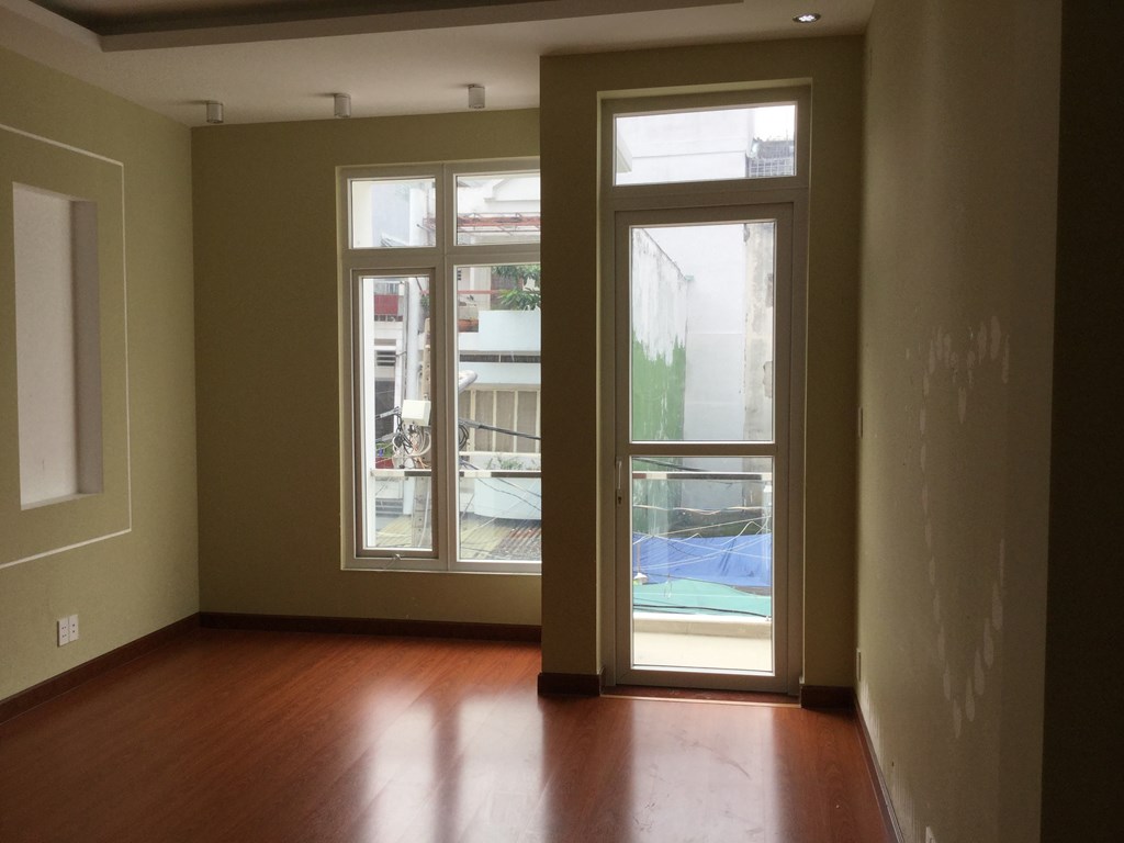 Bán hoặc cho thuê nhà phố ngay trung tâm quận Bình Thạnh