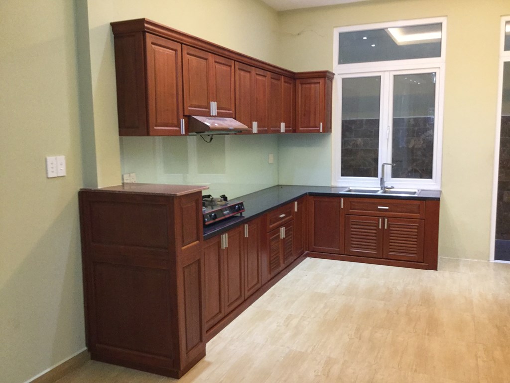 Bán hoặc cho thuê nhà phố ngay trung tâm quận Bình Thạnh