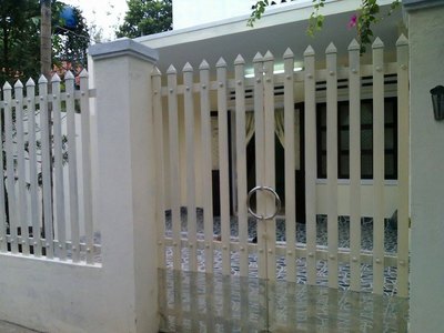 Bán nhà Lê Văn Sỹ, Q.3, DT: 6.8 x 18.5, cấp 4 , 9.5 tỷ .