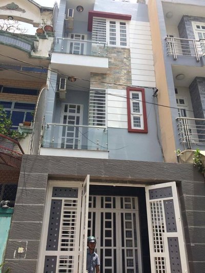 Bán nhà mặt tiền Hùng Vương, P. 4, Q. 5
