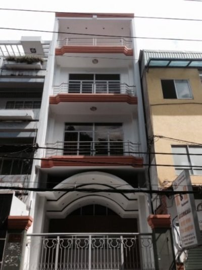 Bán gấp khách sạn quận 1 đường Trần Đình Xu, dt 5x20m, 3L, giá 14 tỷ