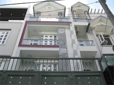 Cần bán nhà mặt tiền Trường Sa, 36 m2, DTSD 110 m2, 1T+2L+ST, giá 5.8 tỷ