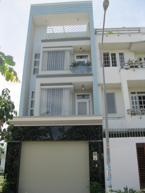 Bán gấp nhà mặt tiền Nguyễn Đình Chiểu, P.5, Q.3 DT: 4x18 2 lầu 17,5 tỷ (TL