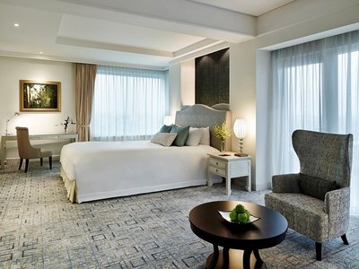 Bán căn hộ Sunrise City 2PN, view hồ bơi