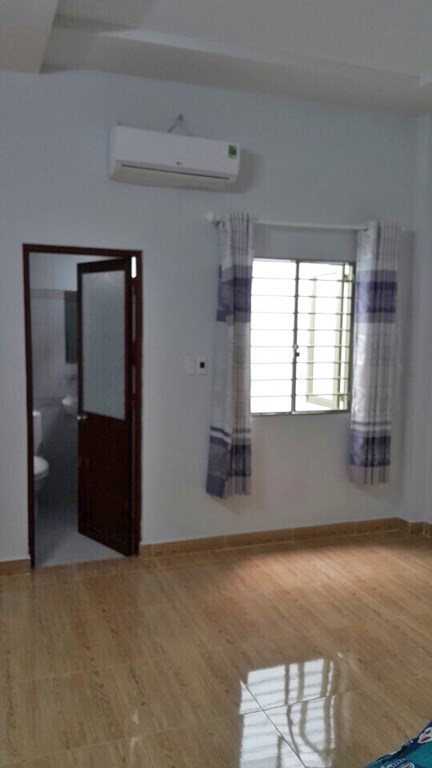 Bán gấp Nhà Quận 12, DT: 4m x 19m - sân đậu oto Phường Thạnh Xuân (1,55 Tỷ)