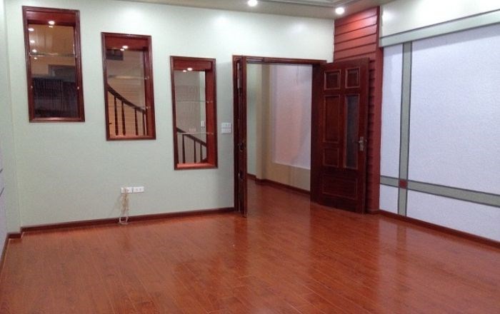 Cần bán gấp nhà MT Hai Bà Trưng, P. Tân Định, Quận 1.