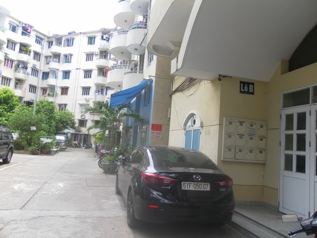 Cần bán chung cư 675 Nguyễn Kiệm, DT 65 m2, lô B thang máy, giá rẻ