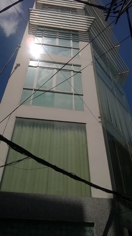 Bán nhà HXH 8m thông 2 đầu đường Thành Thái - Q10