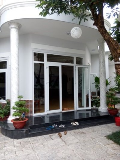 Bán nhà : Nhà MT Đ. Nguyễn Thượng Hiền, P4.Q3