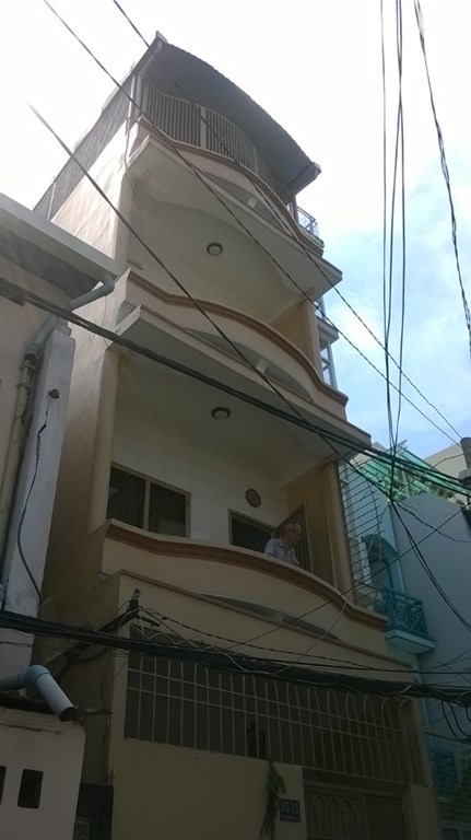 Bán nhà HXH đẹp nhất đường Hồ Bá Kiện – P15 – Q10