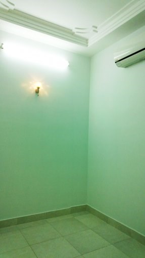 Bán nhà tuyệt đẹp 4x16m, 1 trệt 1 lầu, giá 1.65 tỷ, hẻm 1135 Huỳnh Tấn Phát