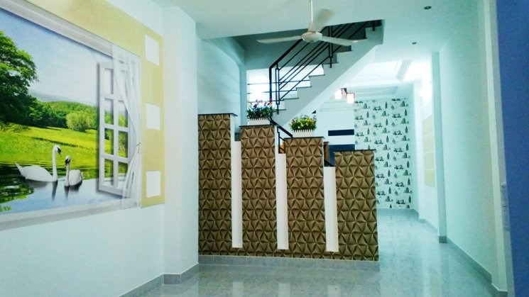 Bán nhà tuyệt đẹp 4x16m, 1 trệt 1 lầu, giá 1.65 tỷ, hẻm 1135 Huỳnh Tấn Phát