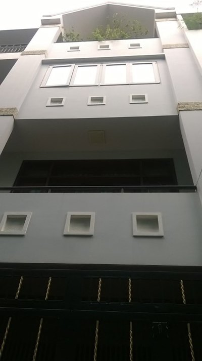 Xuất cảnh, cần bán gấp nhà HXH đẹp nhất, đường 3 tháng 2 – P12 - Q10