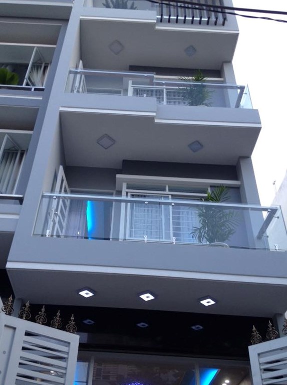 Bán nhà Nguyễn Thị Diệu, Q.3 DT: 3.51 x 15.1, Trệt, 3 lầu , 7.51 tỷ.