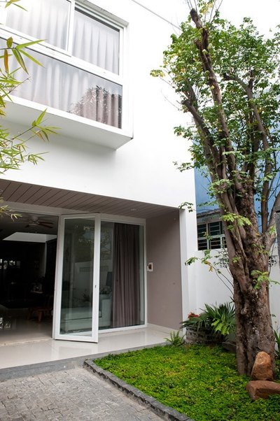 Bán nhà : Cần tiền bán gấp Nhà MT Đường CMT8, P10, Q3