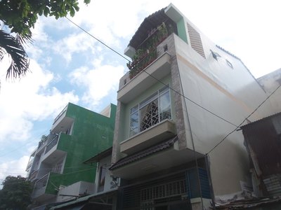 Bán nhà MT đường Nguyễn Trãi, P.2, Q.5. DT: 4x18m. Giá: 18,5 tỷ