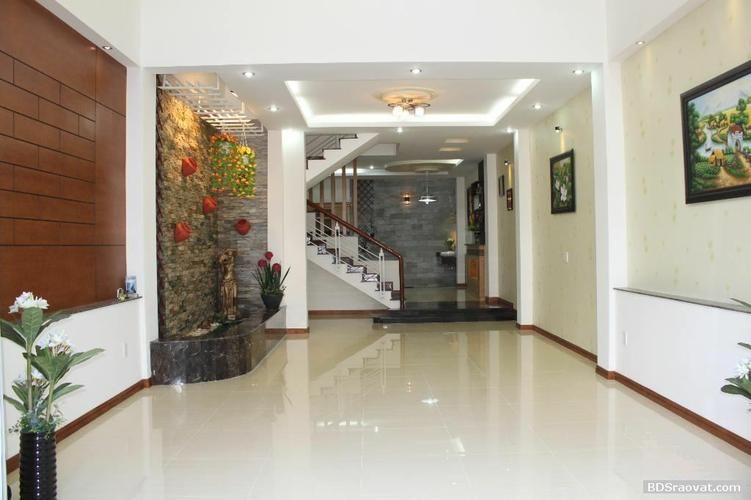 Bán nhà MT Phù Đổng Thiên Vương,P11,Q5. DT: 4x16m. Giá: 6,5 tỷ