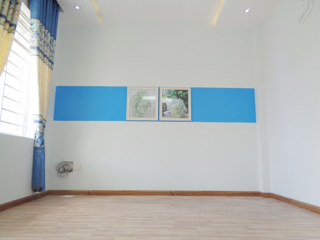 Nhà rẻ + đẹp , giá 2,2 tỷ , vị trí đẹp quận thủ đức