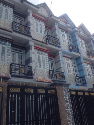 Bán nhà 1 trệt 2 lầu, giá 860 triệu, HXH đường TCH08, P.TCH, Q12