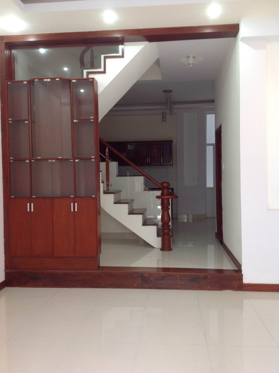 Bán nhà Q2, hẻm nội bộ BT 4m, DT 51m2 ( 5 x 10.2m ), 1 trệt, 2 lầu, 4P