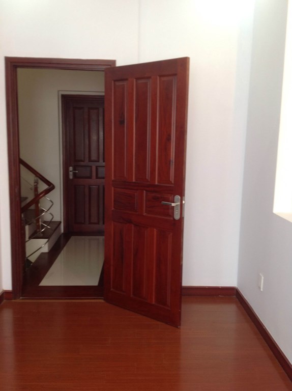 Bán nhà Q2, hẻm nội bộ BT 4m, DT 51m2 ( 5 x 10.2m ), 1 trệt, 2 lầu, 4P