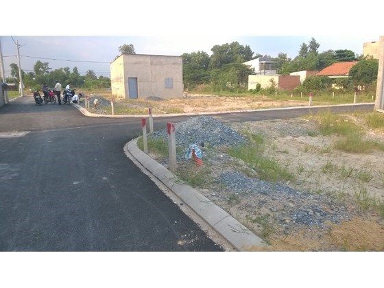 Đất Mặt tiền đường 12m đất Ngô Chí Quốc 700triệu/ nền, cách chợ đầu mối 200