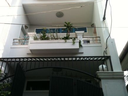 Cần bán Nhà số 19 đường Hoa Huệ, P.7, Q. Phú Nhuận.