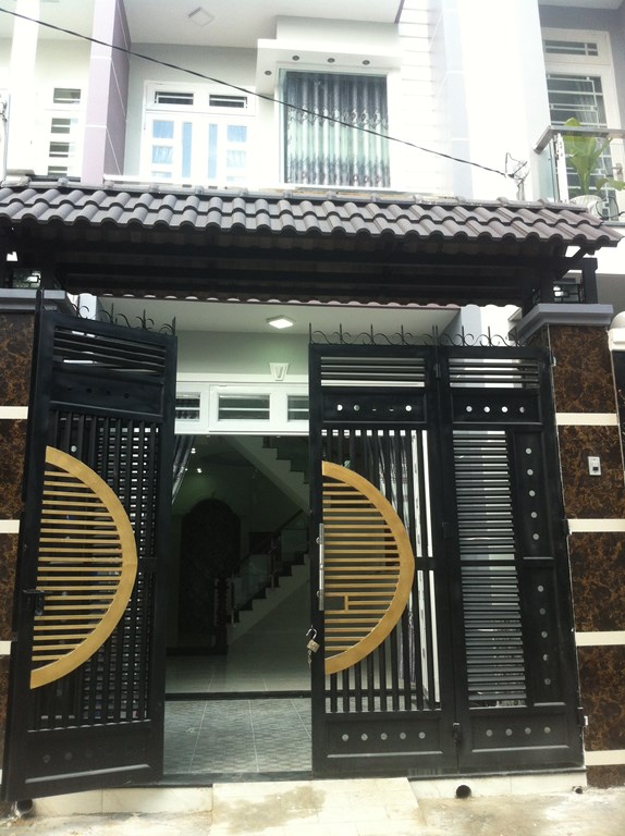 Nhà 4m x 16m đúc 3,5 tấm 4pn đường Lê Thị Riêng Q12 1 tỷ 980tr