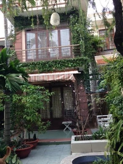 Bán gấp nhà đẹp dạng villa đường Dương Quảng Hàm, P.5, Gò Vấp. DT: 10.5x37m