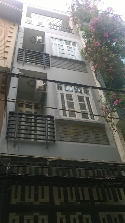 Nhà có SÂN VƯỜN (ao cá), Cần bán nhà HXH đường Trần Đình Xu – P. Cầu Kho
