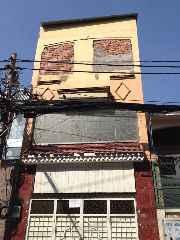 Bán gấp nhà MT Hồ Biểu Chánh, F.11, Quận Phú Nhuận. DT : 4 x 15m.