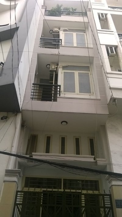 Nợ ngân hàng, cần bán gấp nhà HXH đẹp nhất đường Thành Thái – P12 - Q10