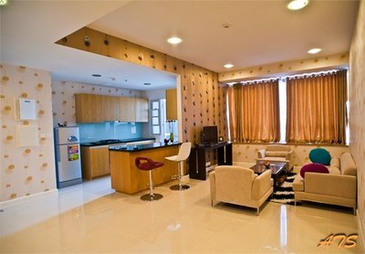 Bán nhà MT Hồ Bá Kiện P. 15, Q. 10