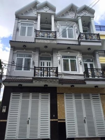 Bán gấp Biệt Thự HXH đường Lý Chính Thắng, Q3, Dt ,giá 6.6 tỷ.