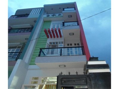 Bán nhà mặt tiền Trường Sa Phú Nhuận, diện tích 5x24, trệt, 3 lầu, giá 9,8ỷ