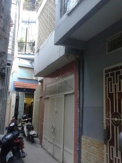 Bán nhà CMT8, P.13, Q.10, Dt 6x8m, hướng Đông Nam, giá 2 tỷ/TL.