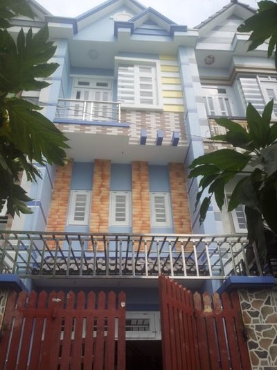 Nhà xây mới 1 trệt lững lầu gần khu công nghiệp Tân Tạo