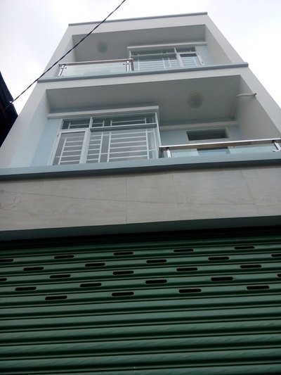 Nhà mới 100% 58/62 HXH Phan Chu trinh• DT: 4m x 15m; 3 lầu