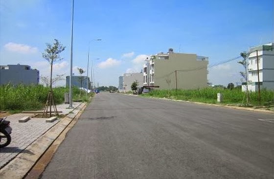 Bán đất đối diện khu Tên Lửa chỉ 3trieu6/m2,Sổ Hồng Riêng,đường nhựa 20m