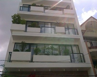 Bán nhà mặt tiền Cộng Hòa, Q.TB gần Pico Plaza.