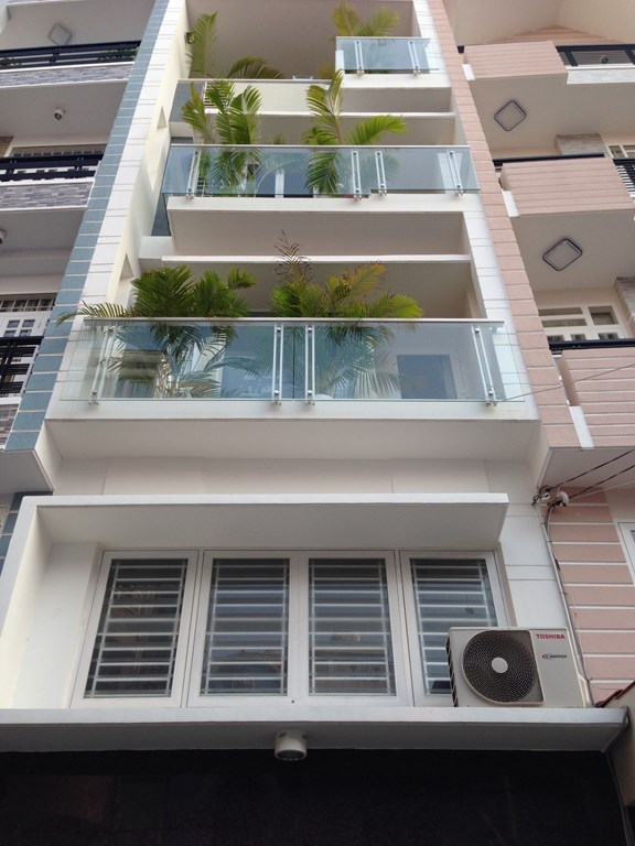 Bán nhà MT đường Cô Giang, Quận 1, 4x14m, 3 lầu, giá 11 tỷ,