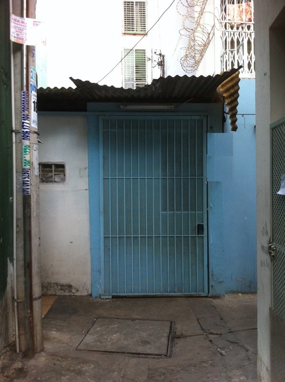 Bán nhà cấp 4 hẻm Trần Hữu Trang, P.10, PN. Dt 4x10.2m