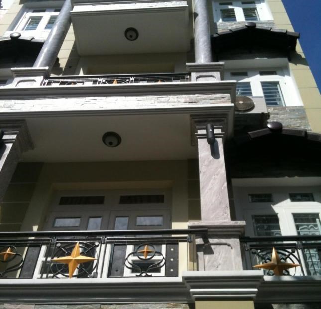 Nhà Giá Tốt Quận 1 đường Hoàng Sa cần bán gấp.