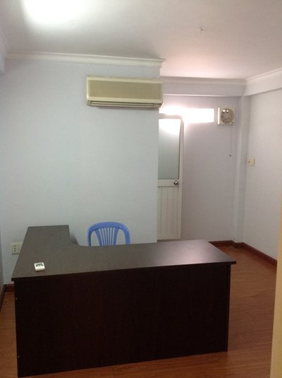 Bán gấp nhà 153 đường Nguyễn Thị Minh Khai, Quận 1, dt 4x15m, 3 lầu,