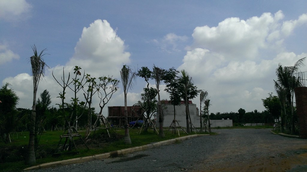 Quận 9 bán nhà mới xây 1 trệt 1 lầu đường Nguyễn Duy Trinh 1,08 tỷ