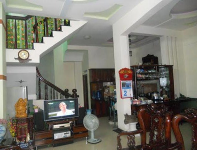 Bán nhà MT Nguyễn Thị Minh Khai, P.2, Q.3, DT 3,86x19m, nở hậu 4m,