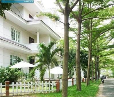 Bán villa Chu Văn An, Bình Thạnh. DT 10x20, trệt, 2L, ST, gara, 4,2 tỷ